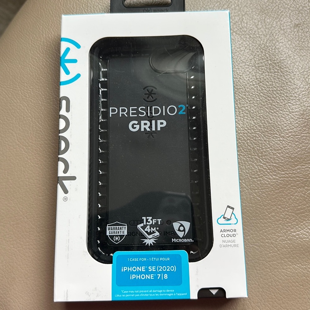 Speck Presidio2 Grip for iPhone SE (2020) or iPhone 7/8. New, original packaging